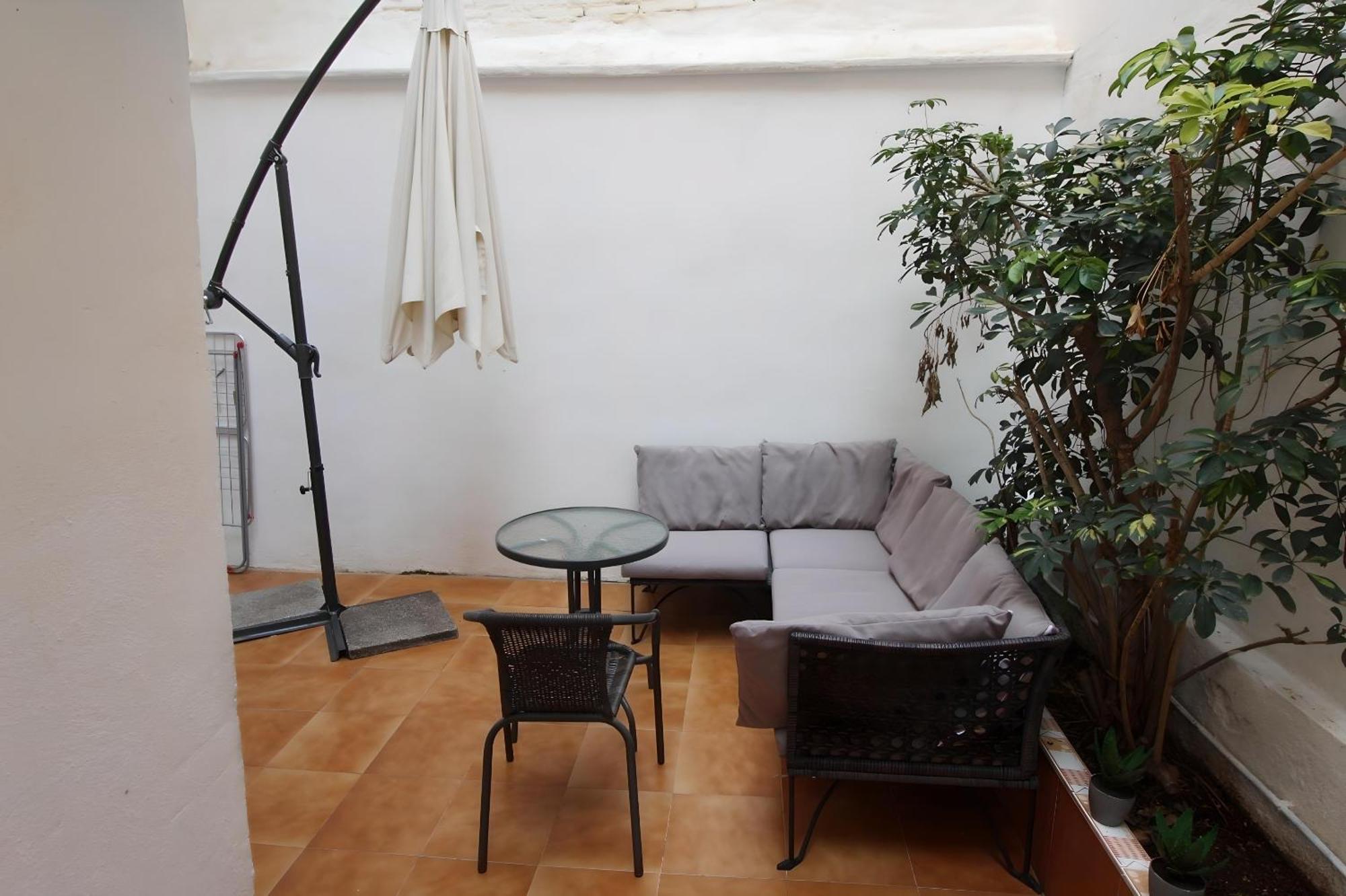 Increible Apartamento Con Terraza Al Lado De Torres De Quart バレンシア エクステリア 写真