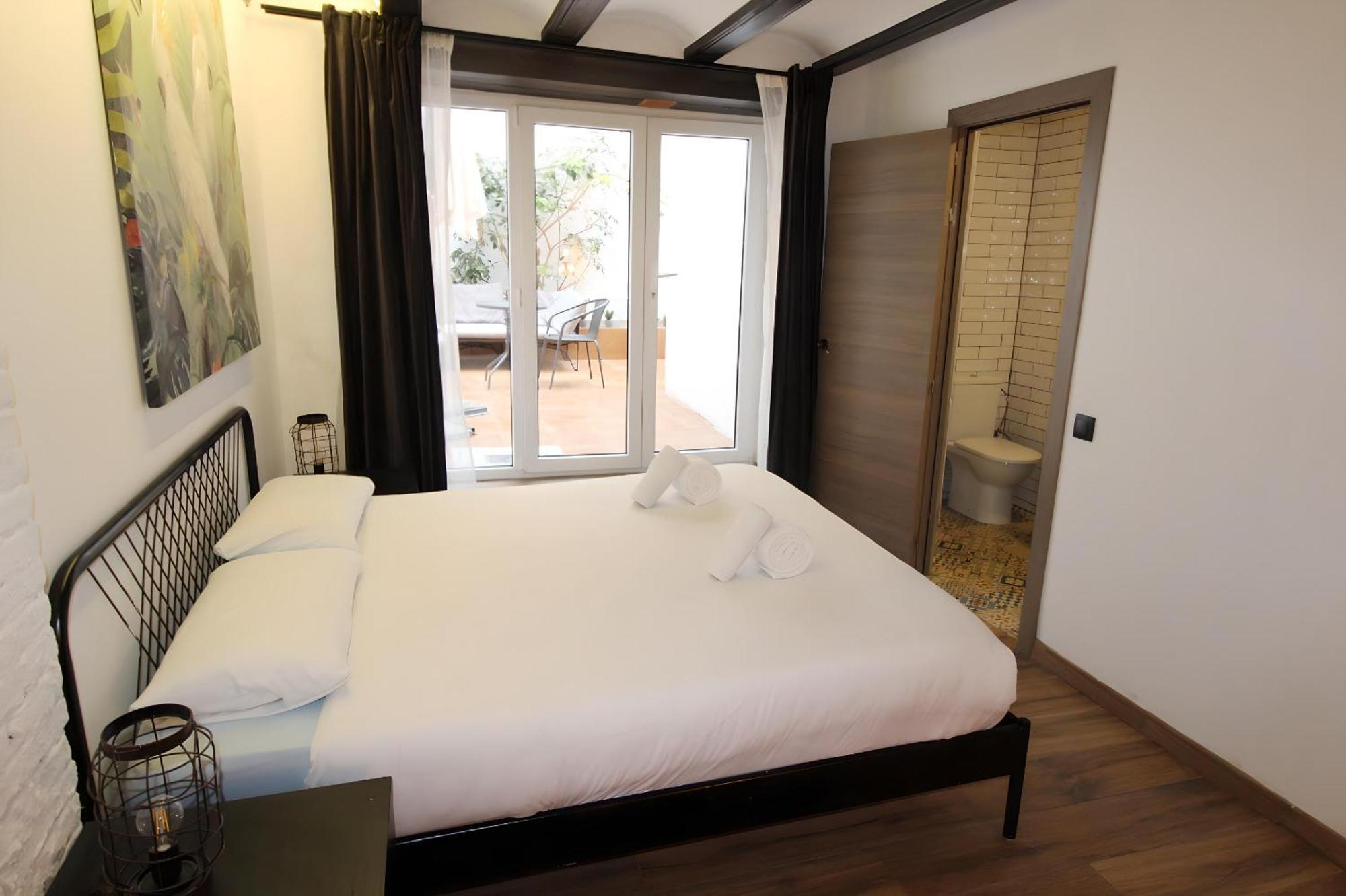 Increible Apartamento Con Terraza Al Lado De Torres De Quart バレンシア エクステリア 写真